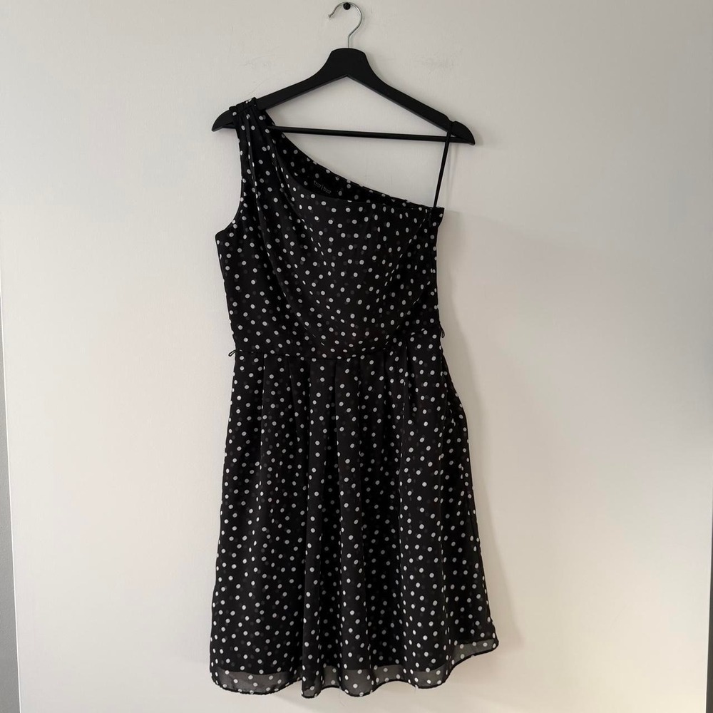 White House Black Market Dress Polka Dot One shoulder Womens Size 6